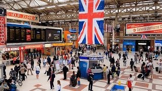 A Walk Through The London Victoria Station London England [upl. by Nykal336]